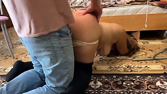 Stunning Stepmom'S Gorgeous Derriere Takes Center Stage In Anal Encounter