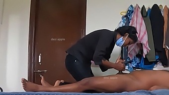 Penis Massage Leads To A Satisfied Client